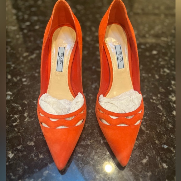 Prada Donna Wavy Pumps - Picture 5 of 8